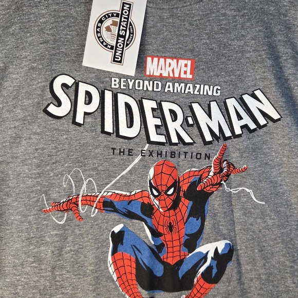 Men's Classic Gray Marvel Spiderman T-Shirt Sz 2XL - Picture 1 of 16